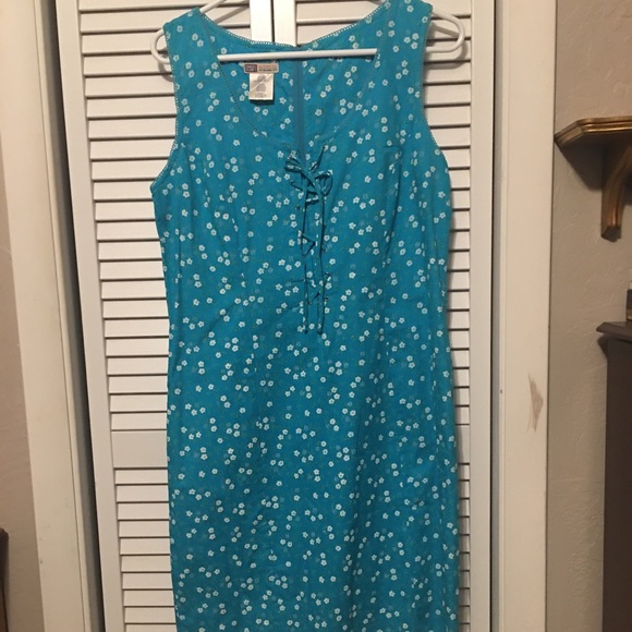 Dress - Picture 2 of 2